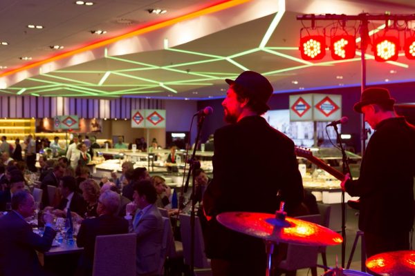 Madrid Marriott Auditorium celebra sus 15 años presentando un nuevo salón y concepto gastronómico