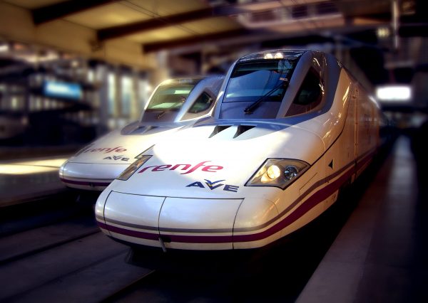 Renfe amplía la venta anticipada de AVE y Larga Distancia