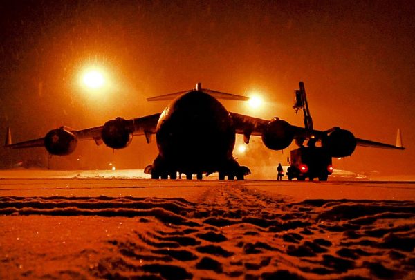 ¿Es seguro viajar en avión cuando está nevando?