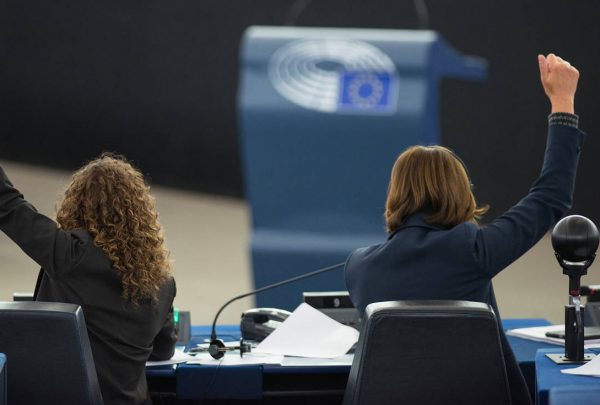 Varapalo para las agencias: Bruselas desestima la queja contra los recargos aéreos