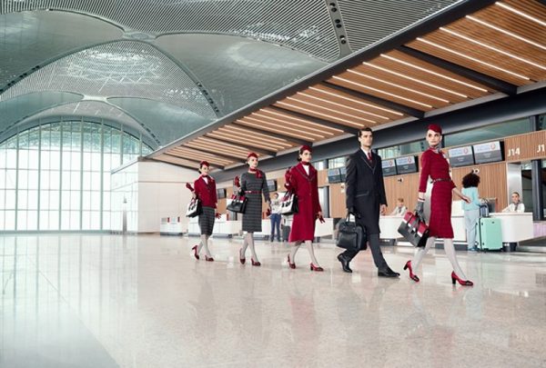 Turkish Airlines estrena nuevos uniformes para su tripulación