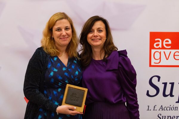 Désirée Russeau, responsable de Logística en Cepsa fue premiada en la Gala de premios AEGVE 2019