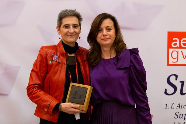 Marta Crespo de Caixabank fue premiada en la Gala de premios AEGVE 2019
