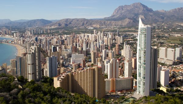 Los hoteles volverán a la normalidad en al menos un año, según Hosbec