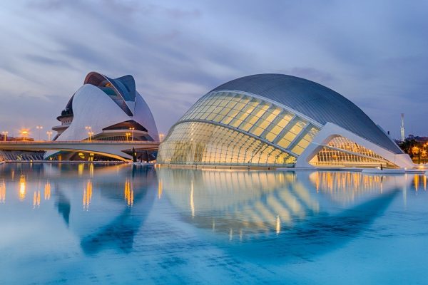 Valencia, primera ciudad del mundo que certifica la huella de carbono de su actividad turística