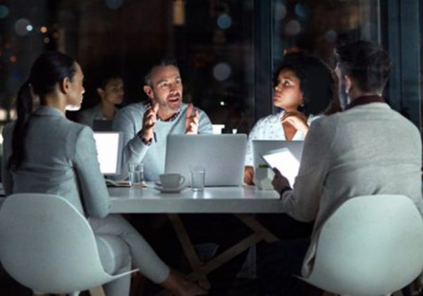 Estudio: las empresas reconocen la necesidad de modernizar la gestión de viajes y gastos corporativos, según un estudio de Forrester