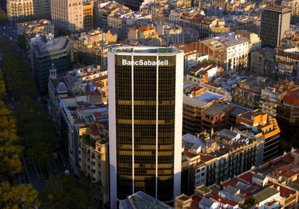 Sabadell y sus previsiones para Meliá y NH: se recuperarán en 2023