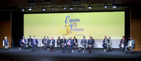 El Sector se une más que nunca para exigir al Gobierno que salve al Turismo