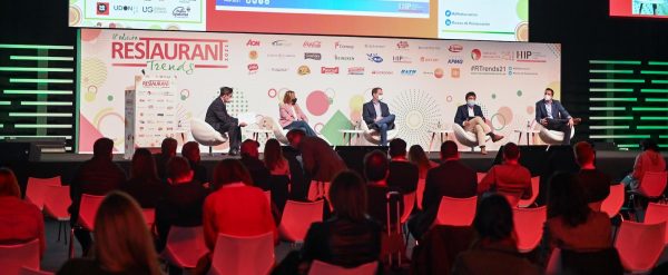 Reyes Maroto defiende desde HIP la seguridad de celebrar eventos profesionales de forma presencial