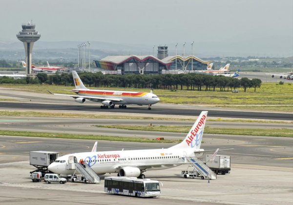 Las aerolíneas deberían invertir 2 billones de euros para llegar al reto de 2050
