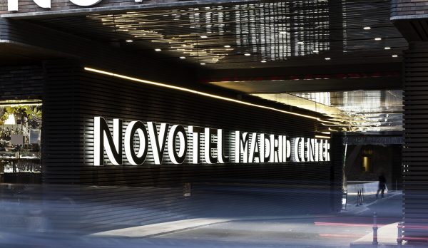 NOVOTEL MADRID CENTER BRINDA POR SU DÉCIMO ANIVERSARIO