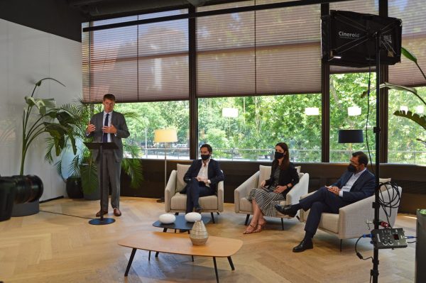 El sector aéreo pide a los gobiernos no entrar en pánico ante la quinta ola