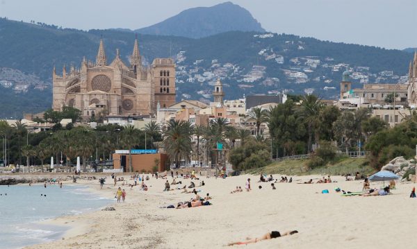 Reino Unido pasa a Baleares a su lista ámbar de viajes