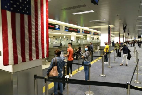 EEUU permitirá la entrada de extranjeros vacunados a partir del 8 de noviembre.