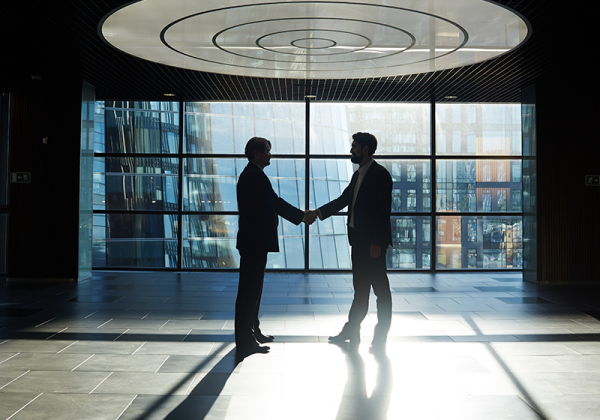 Renfe firma un acuerdo de colaboración con Amazon