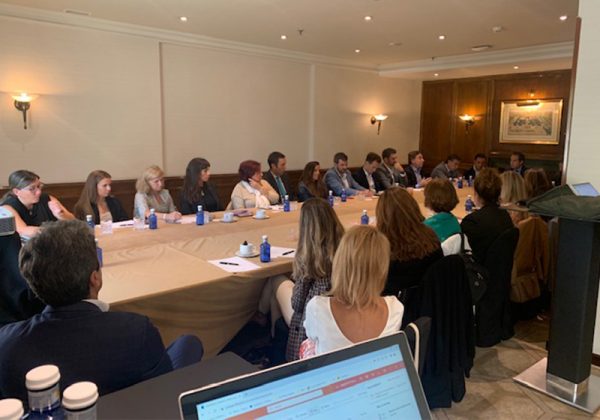 Desayuno de trabajo de AEGVE en Madrid