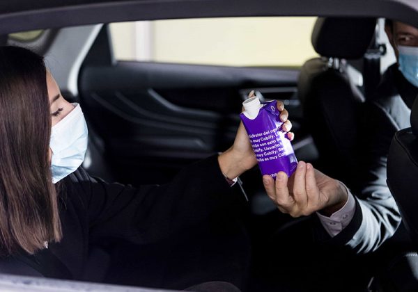 Cabify vuelve a regalar botellas de agua a sus usuarios