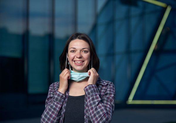 Las mascarillas dejarán de ser obligatorias en los aviones españoles