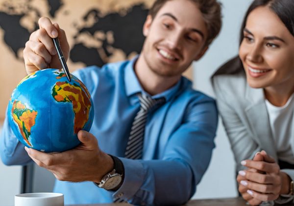 Vueling rectifica y elimina el incremento de las tarifas para agencias de viajes