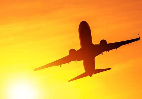 PSOE y Sumar acuerdan reducir los vuelos de menos de 2,5 horas de duración