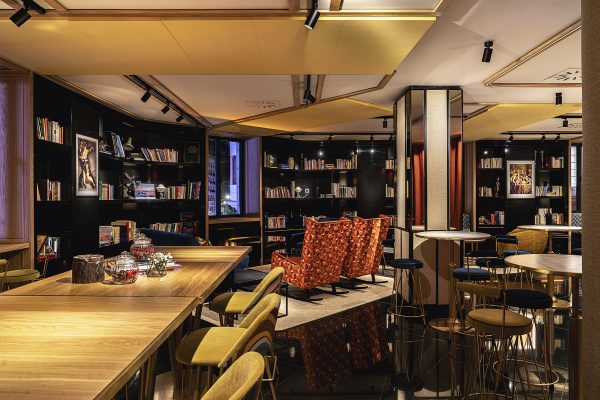 Vincci Vía 66 4* estrena LE BURLESQUE House Bar. ¡Pasen y vean!