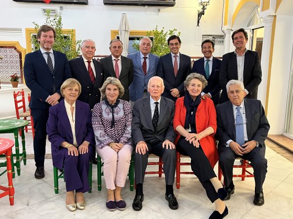 Manuel Escribano, ganador del XX Premio “Al Detalle para el Recuerdo” de la Feria de Abril 2024