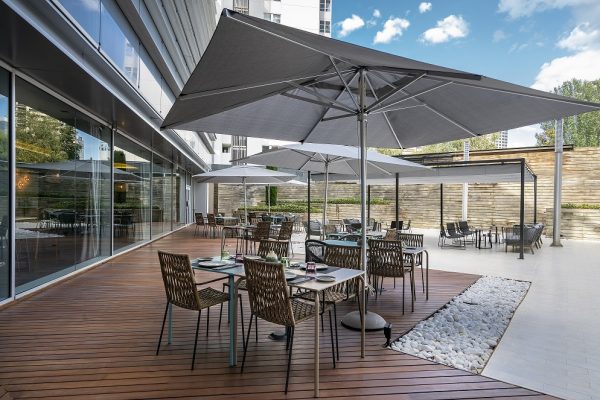 Vincci Hoteles te da la bienvenida a sus patios: un auténtico refugio para este verano