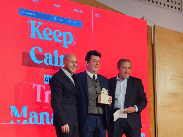 Eugenio de Quesada recibe el trofeo anual de los ‘travel manager’ españoles