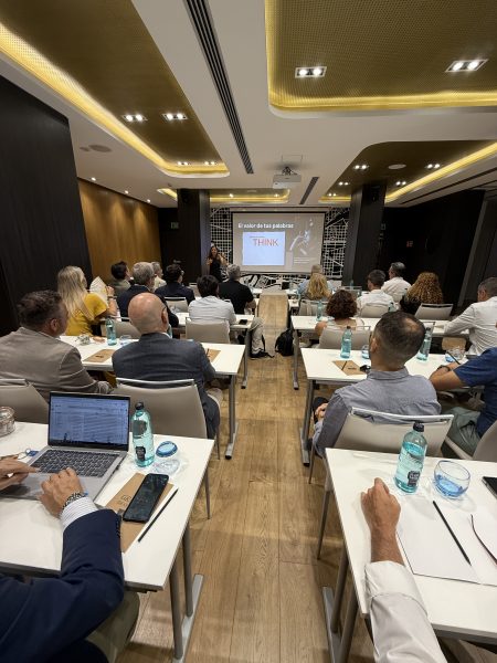 Jornada en Barcelona AEGVE: Un vistazo al evento que explica el futuro del liderazgo y de la inteligencia artificial en la empresa