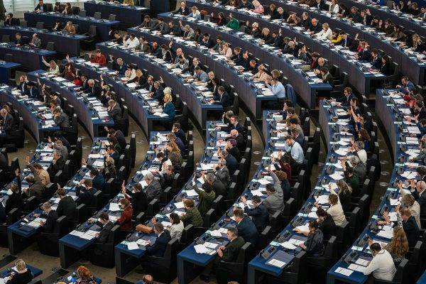 El Parlamento Europeo aprueba la revisión sobre los viajes combinados