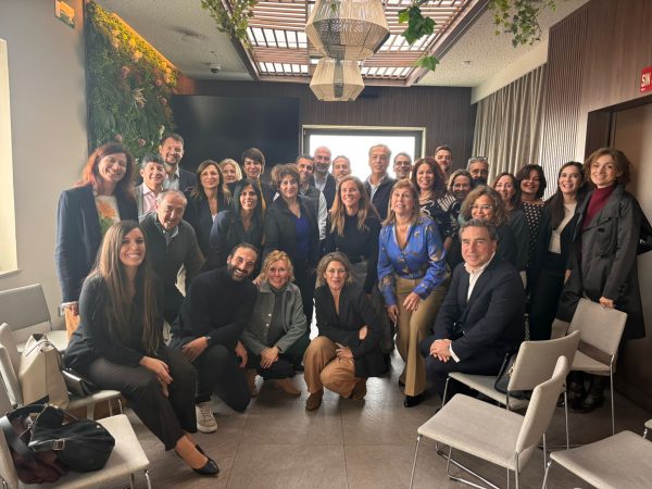 Desayuno de trabajo AEGVE en Madrid octubre «Juntos somos más»
