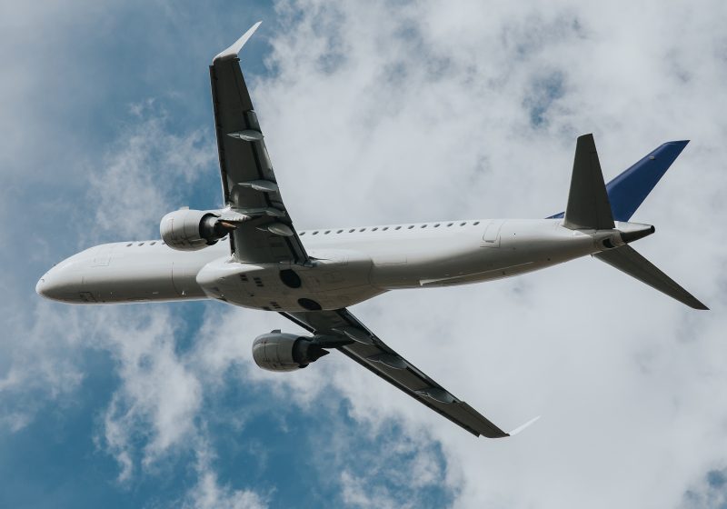 El tráfico aéreo mundial crece casi un 7% en octubre impulsado por la demanda internacional