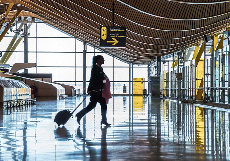 El crecimiento de pasajeros en los aeropuertos españoles se ralentiza en febrero