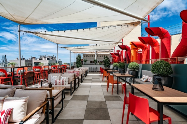 Vincci Hoteles pone estilo a la Gran Vía con sus terrazas, iconos del terraceo madrileño