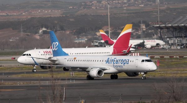 Las aerolíneas españolas garantizan plena normalidad en verano y descartan cancelar vuelos