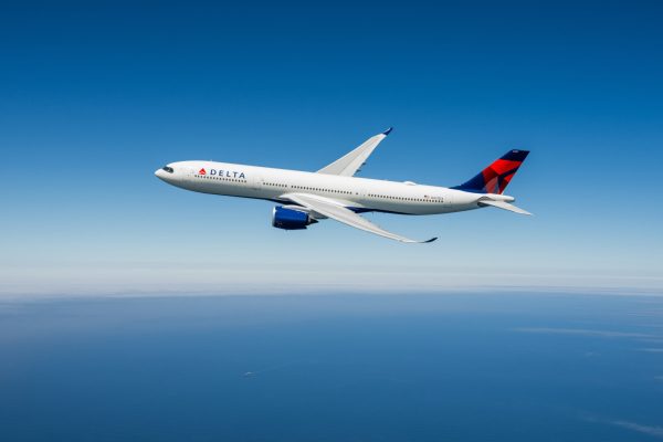 Delta refuerza su red en España con nuevas rutas Madrid-Boston y Barcelona-Seattle